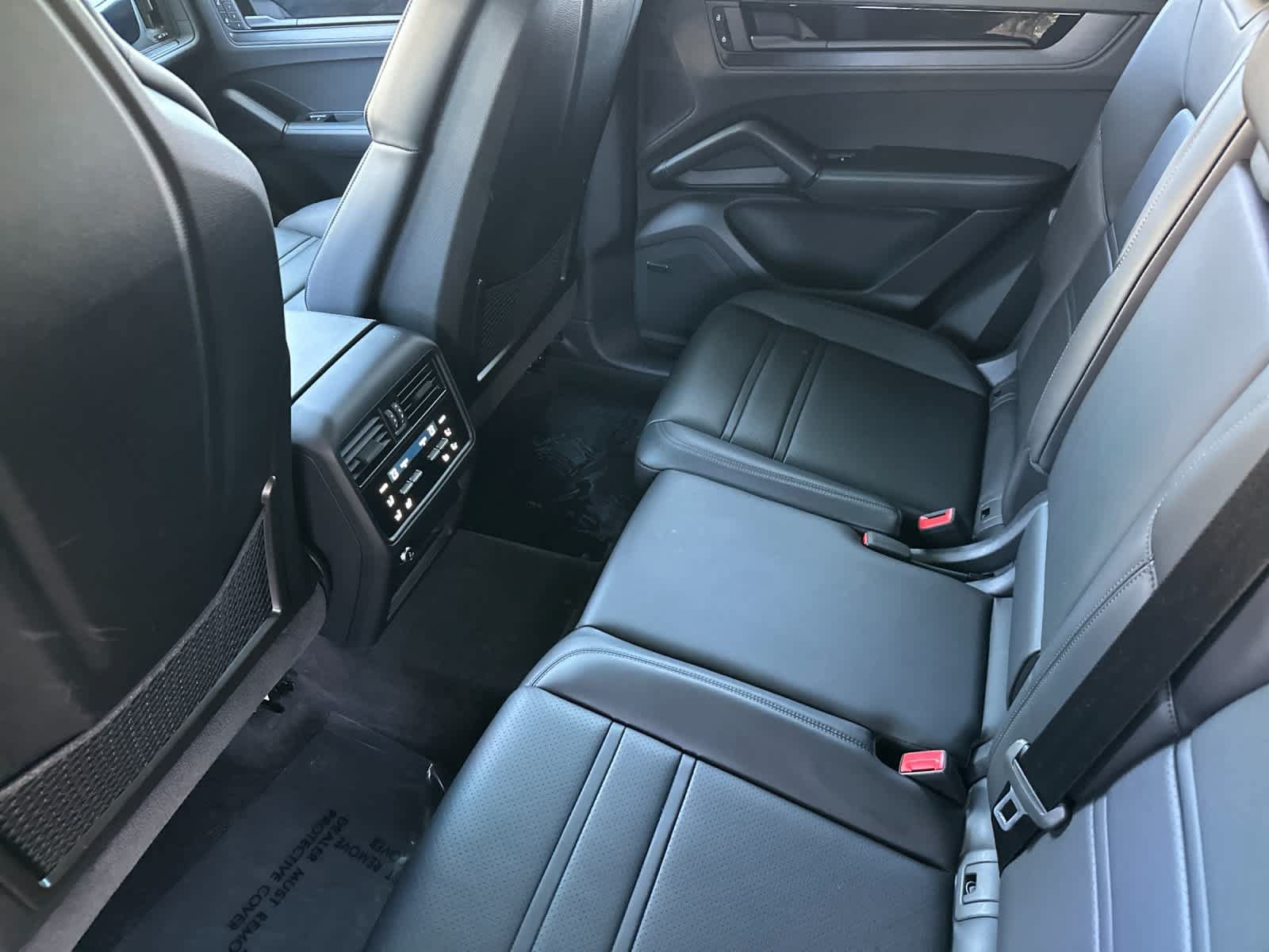 Certified 2025 Porsche Cayenne GTS AWD/4WD image 13