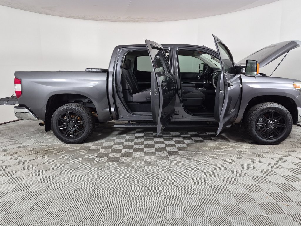 Used 2019 Toyota Tundra SR5 AWD/4WD image 4