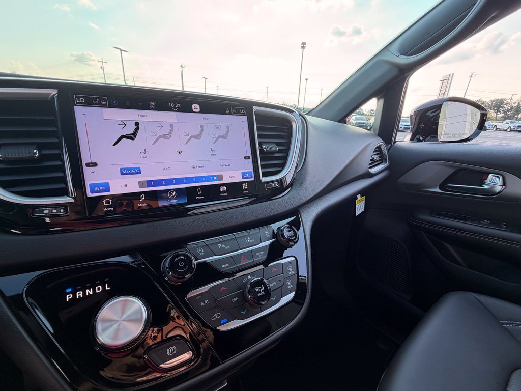 New 2027 Chrysler Pacifica LX FWD image 25