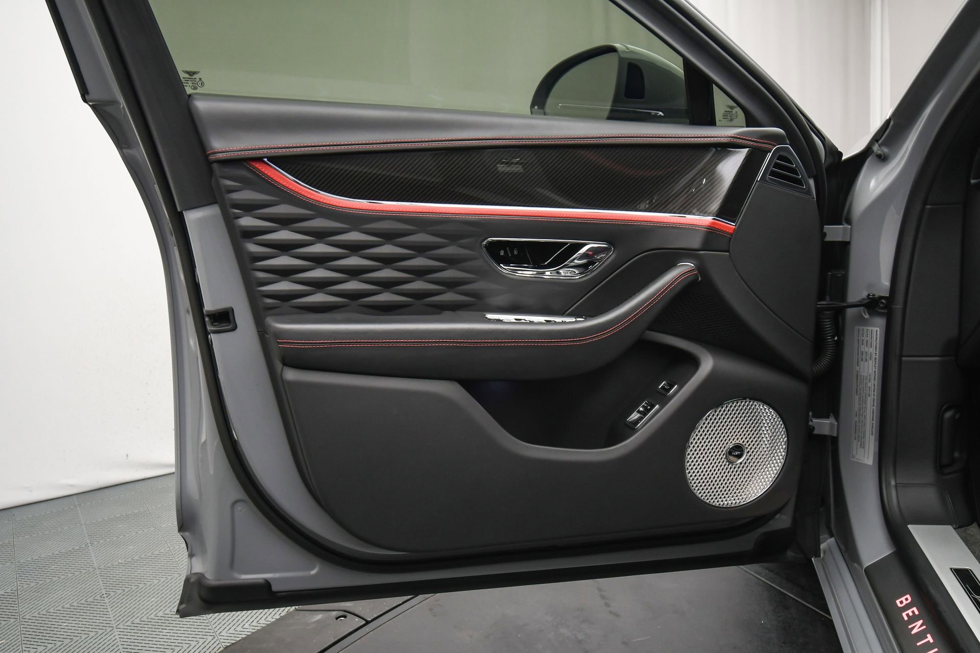 Certified 2023 Bentley Flying Spur W12 image 44