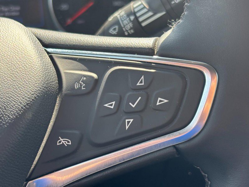 Used 2024 Chevrolet Equinox LT FWD image 18