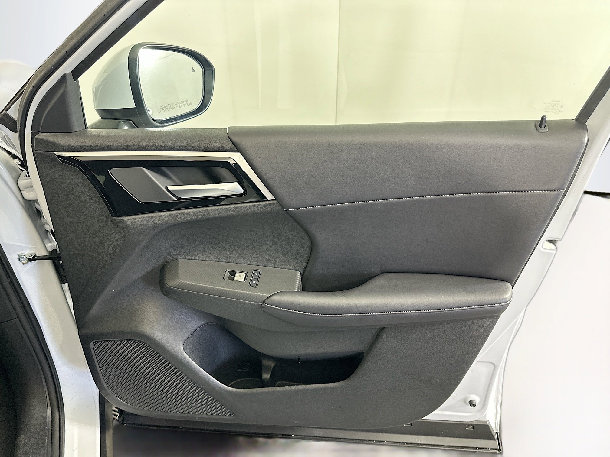 Used 2024 Mitsubishi Outlander SE image 34