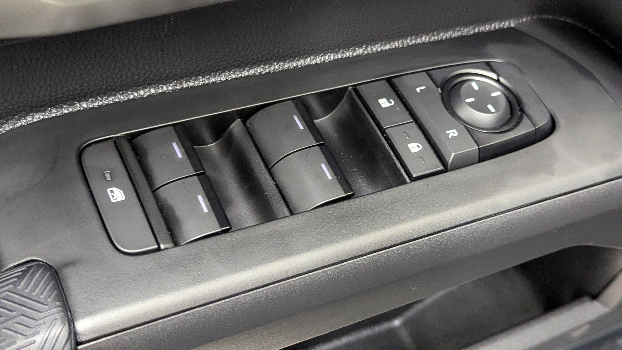 Used 2024 Toyota Tacoma TRD Off-Road image 22