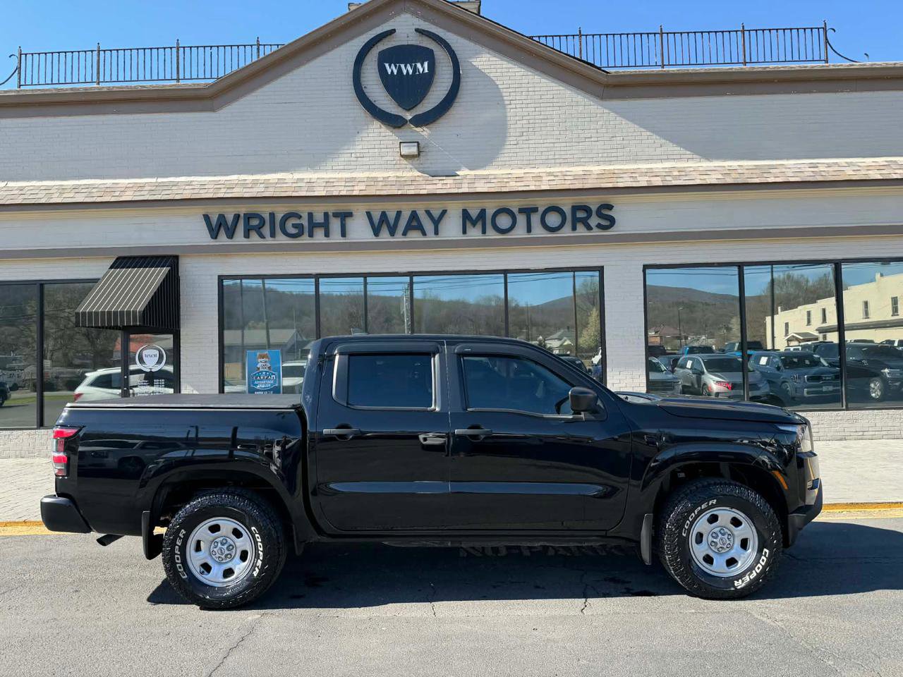 Used 2022 Nissan Frontier S w/ Technology Package image 2