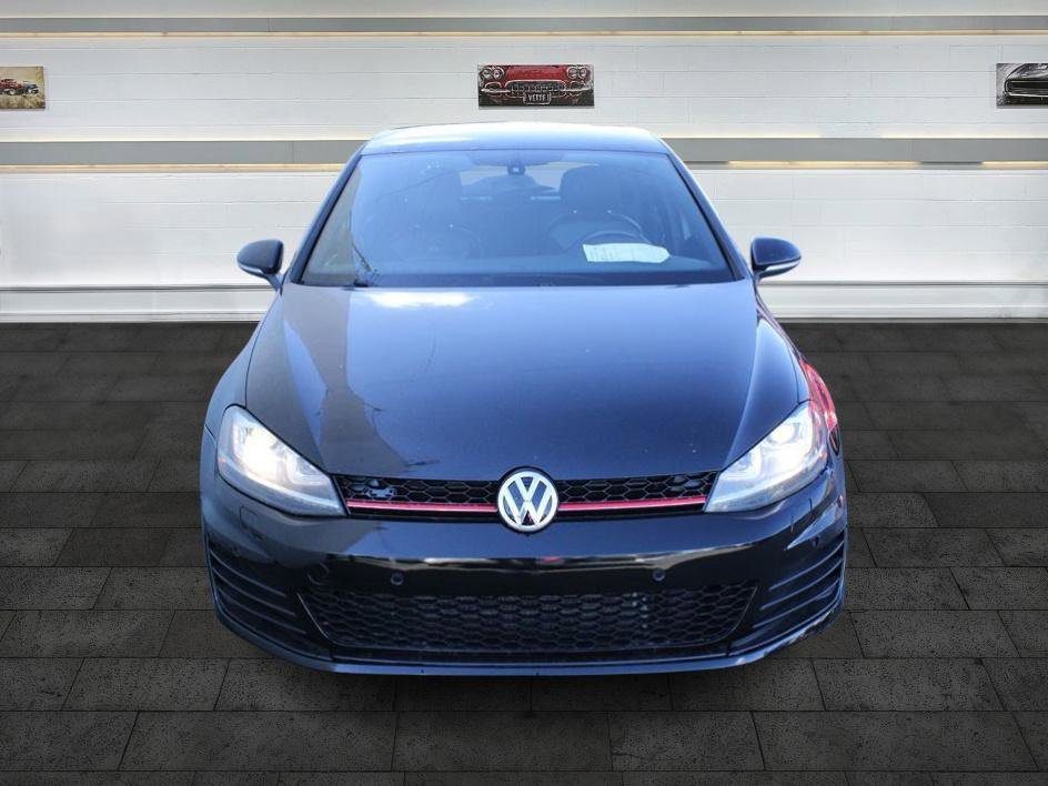Used 2015 Volkswagen Golf R 4-Door image 2