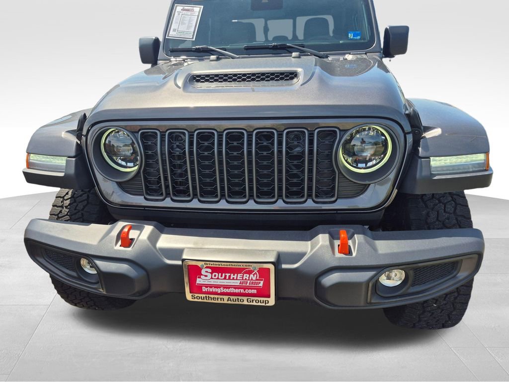 Used 2025 Jeep Gladiator Mojave w/ Convenience Group AWD/4WD image 7