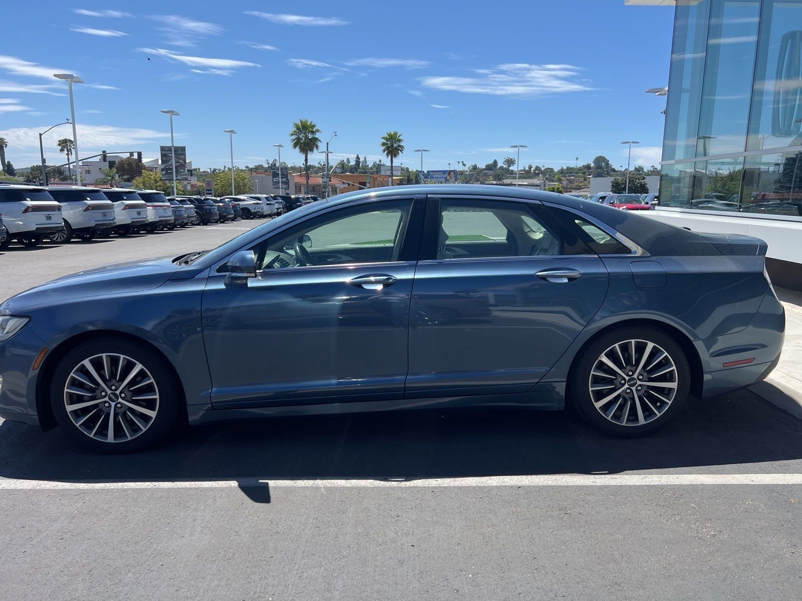 Used 2019 Lincoln MKZ Reserve image 4