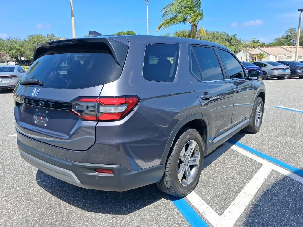 Certified 2025 Honda Pilot EX-L image 5