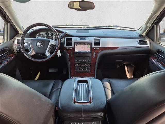 Used 2014 Cadillac Escalade Luxury RWD image 19