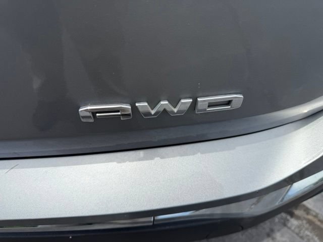 Certified 2024 GMC Terrain SLT AWD/4WD image 9
