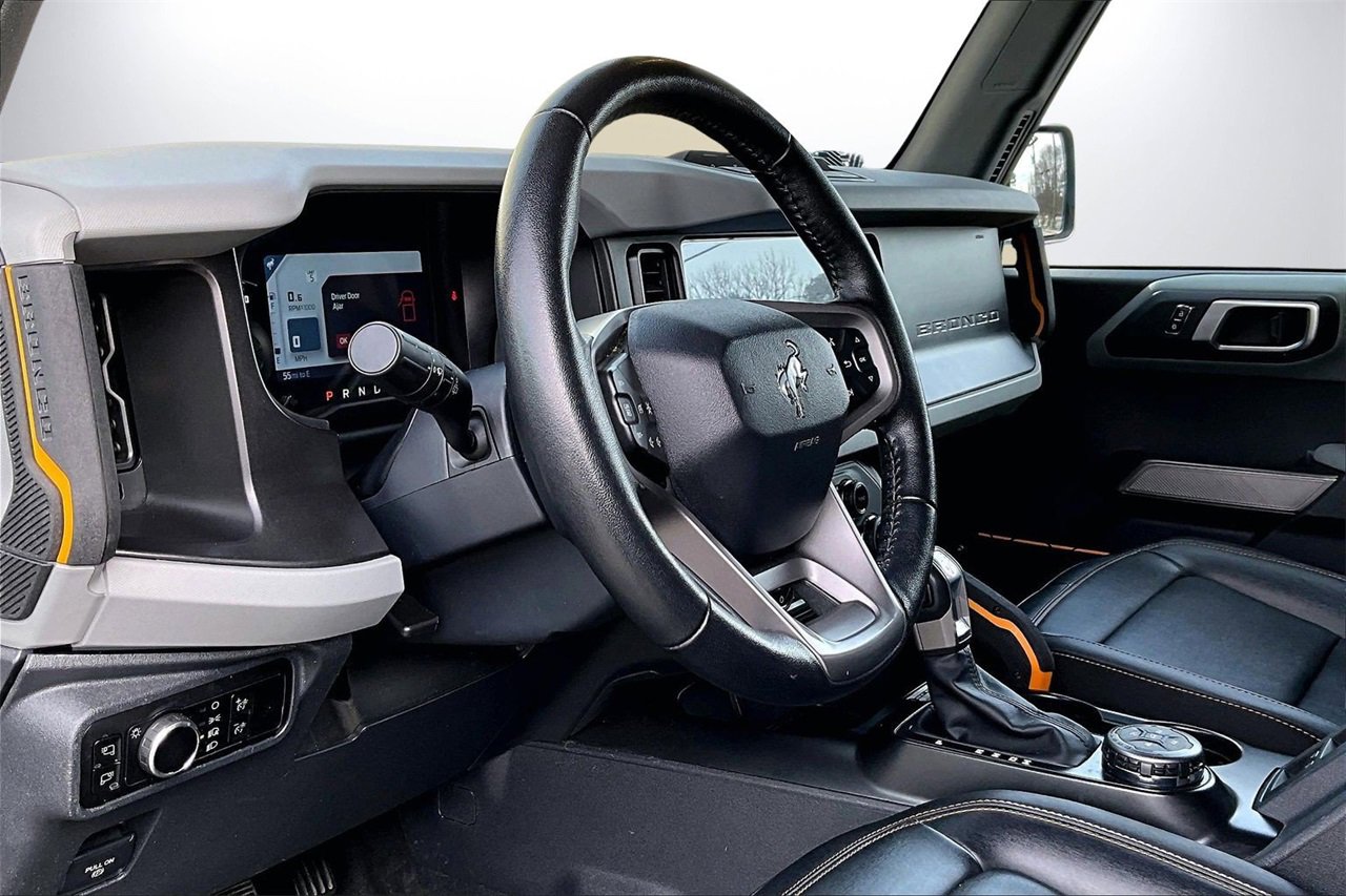 Used 2023 Ford Bronco Badlands w/ Sasquatch Package image 19