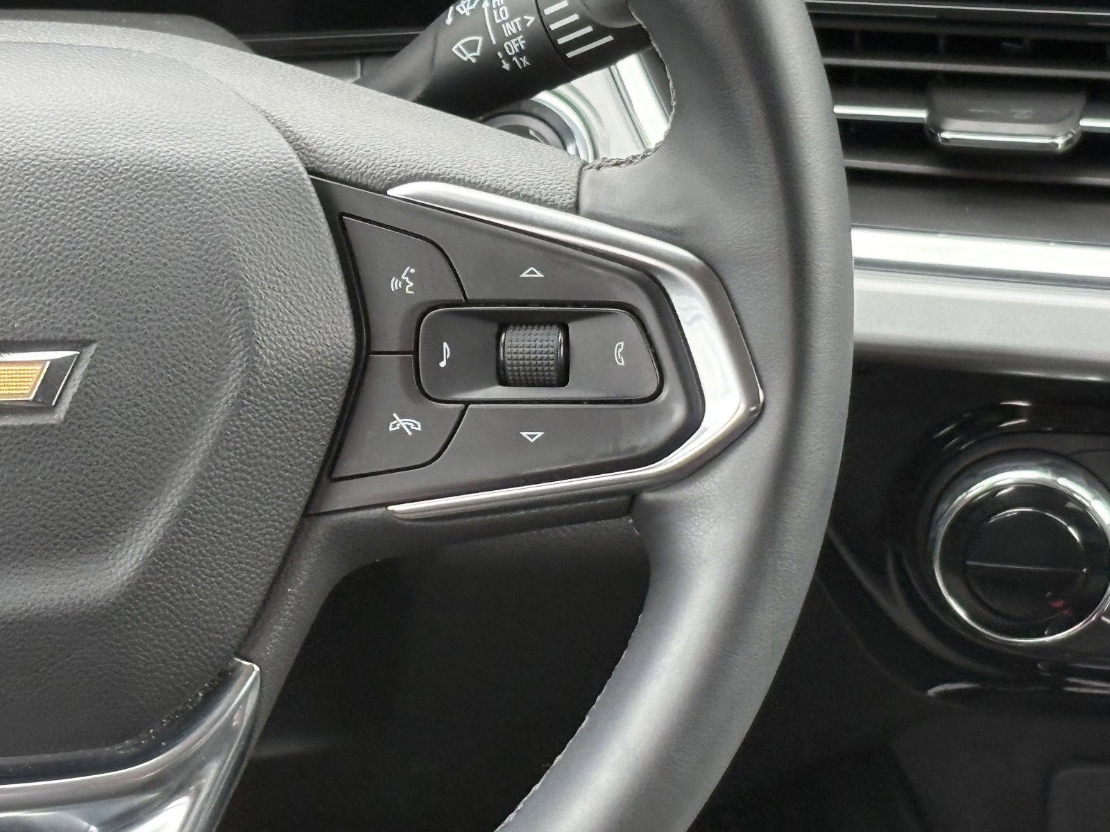 Used 2025 Chevrolet Trax LT w/ Driver Confidence Package FWD image 10