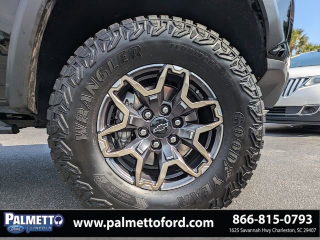 Used 2024 Chevrolet Colorado ZR2 w/ ZR2 Convenience Package III AWD/4WD image 10