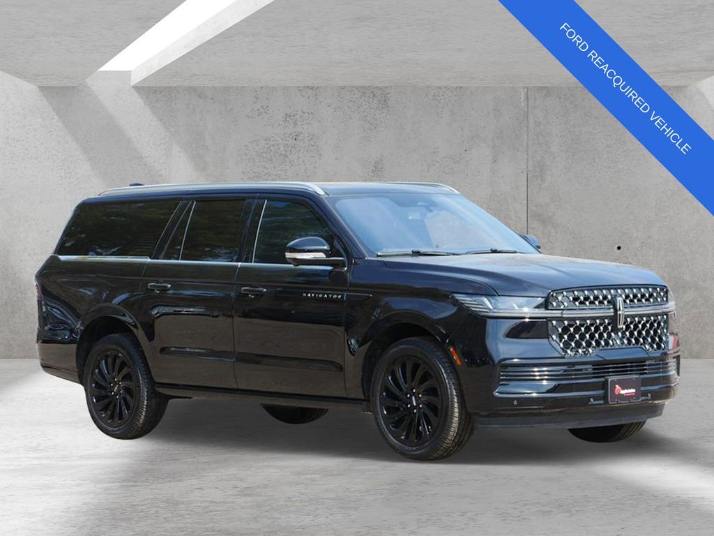 Used 2025 Lincoln Navigator L Black Label image 1