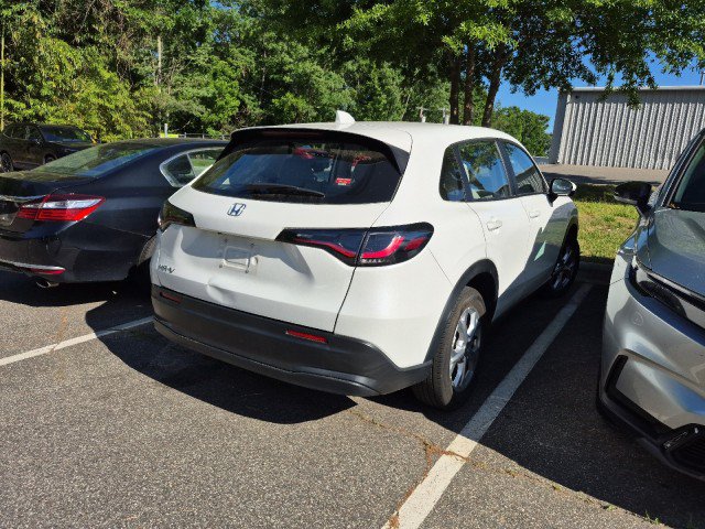 Certified 2024 Honda HR-V LX image 4