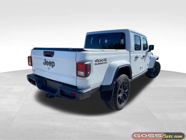 Certified 2025 Jeep Gladiator Sport AWD/4WD image 3