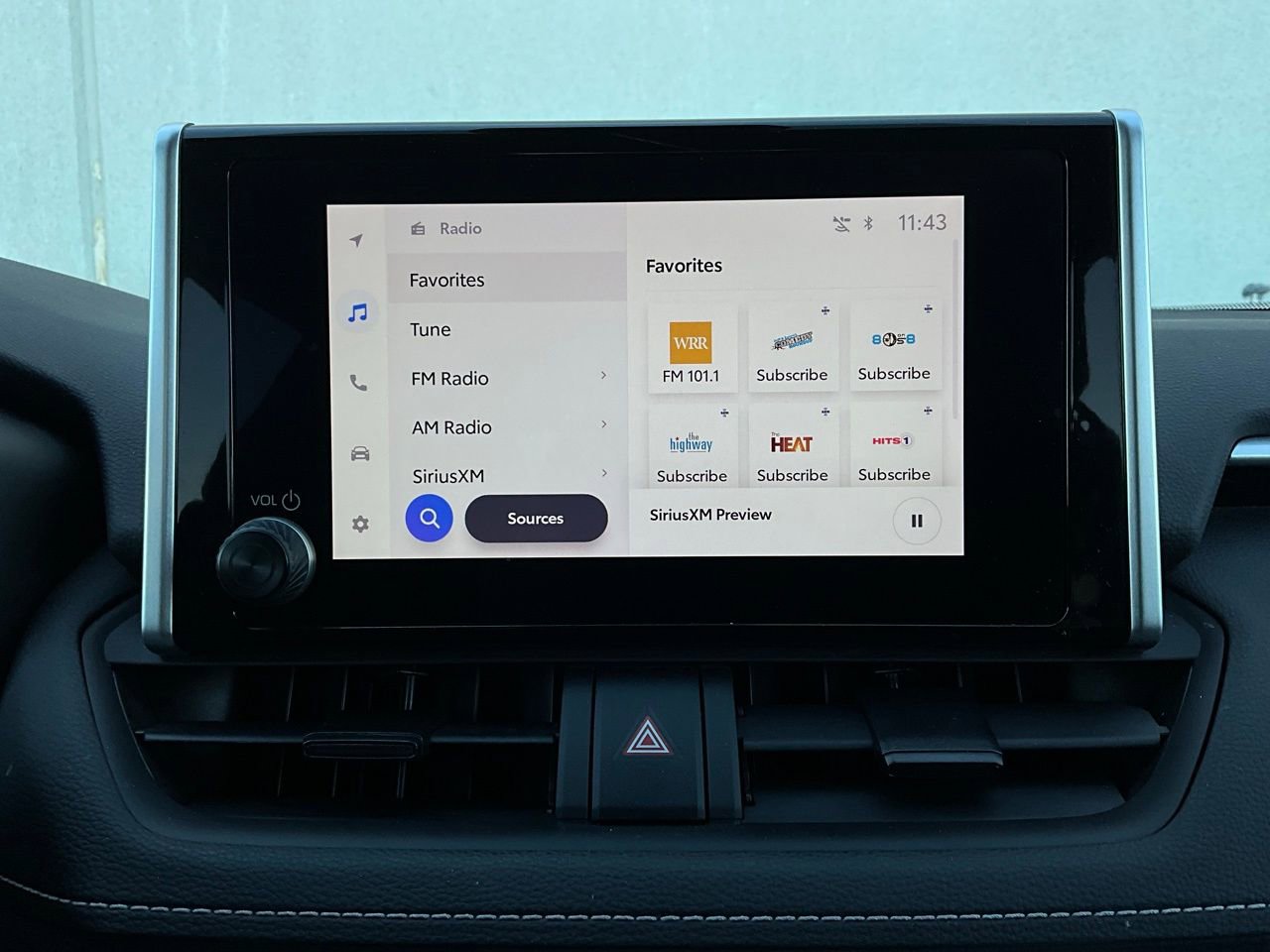 Used 2025 Toyota RAV4 XLE image 31