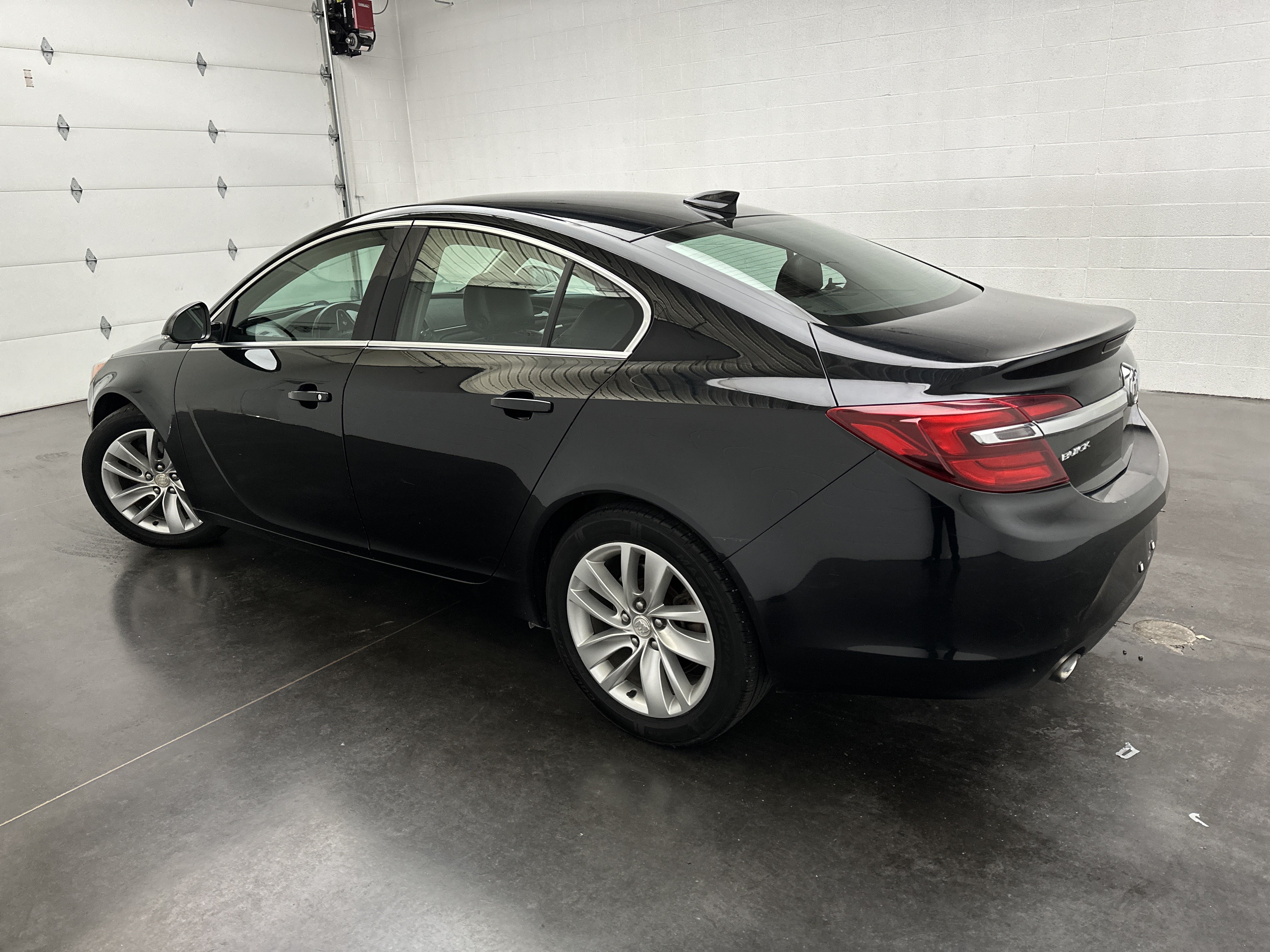 Used 2015 Buick Regal FWD image 5