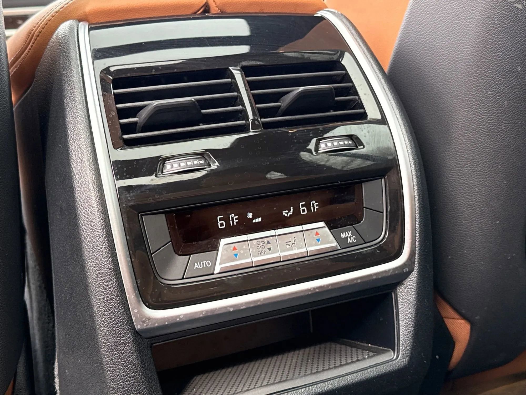 Used 2023 BMW X7 xDrive40i w/ M Sport Package image 33