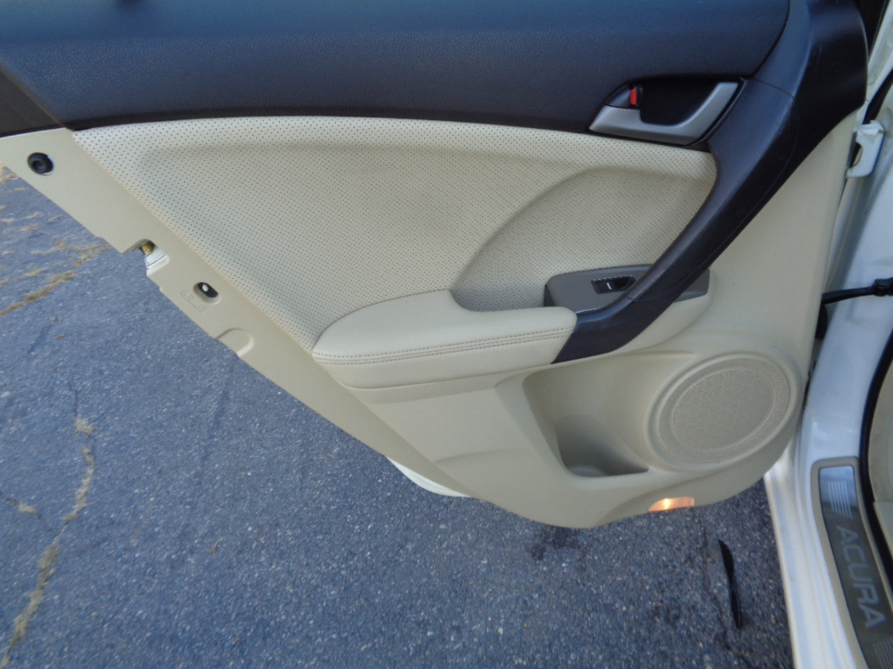 Used 2009 Acura TSX Sedan image 25