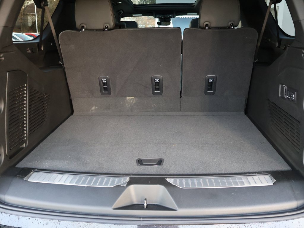 New 2025 Chevrolet Suburban High Country image 34