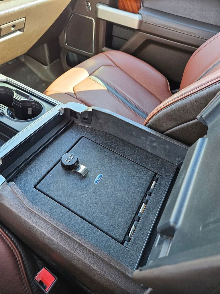 Used 2020 Ford F250 King Ranch w/ Tremor Off-Road Package AWD/4WD image 46