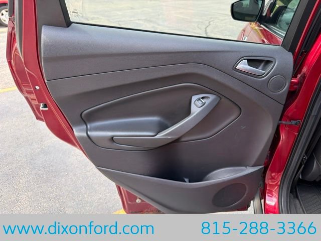 Used 2014 Ford Escape Titanium w/ Equipment Group 401A AWD/4WD image 28