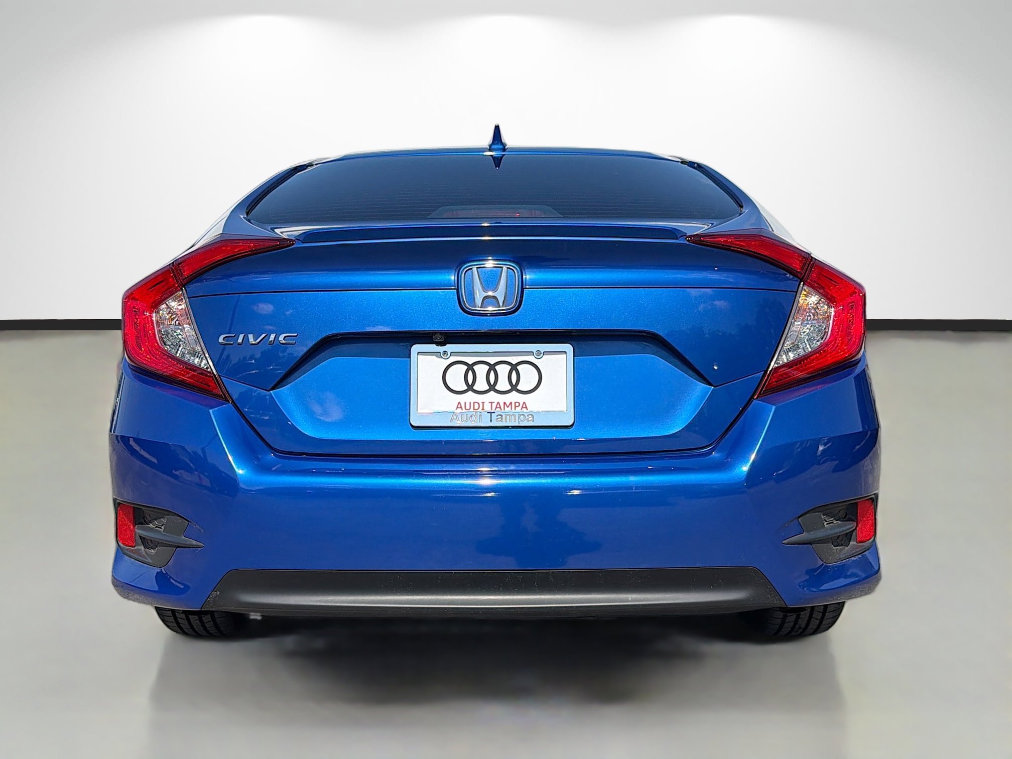 Used 2017 Honda Civic EX-T image 4