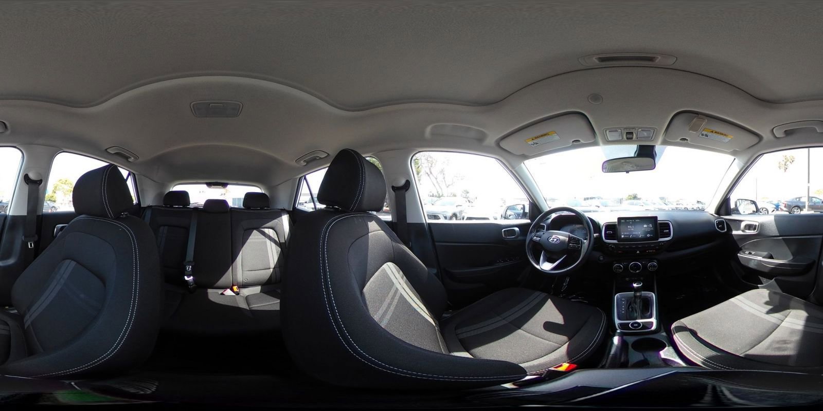 Used 2025 Hyundai Venue SEL FWD image 44