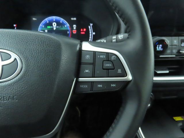 Used 2025 Toyota Grand Highlander FWD image 12