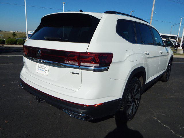 Used 2024 Volkswagen Atlas SE image 3