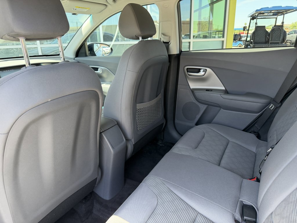 Used 2022 Kia Niro LX FWD image 32