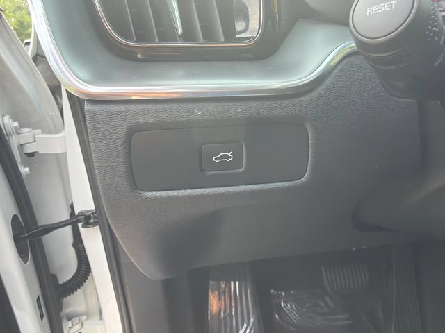 Used 2024 Volvo XC60 B5 Core AWD/4WD image 26