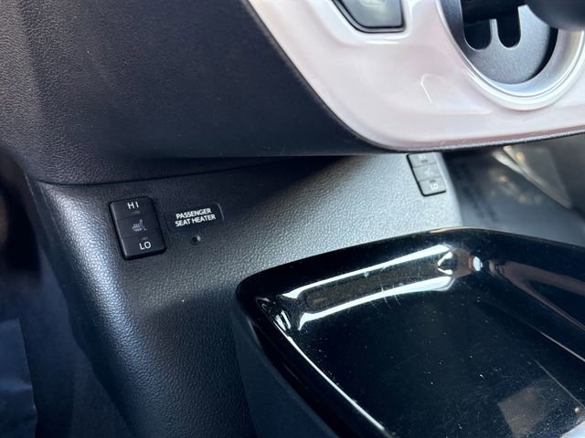 Certified 2017 Toyota Prius Prime Plus w/ Preferred Accessory Package FWD image 25