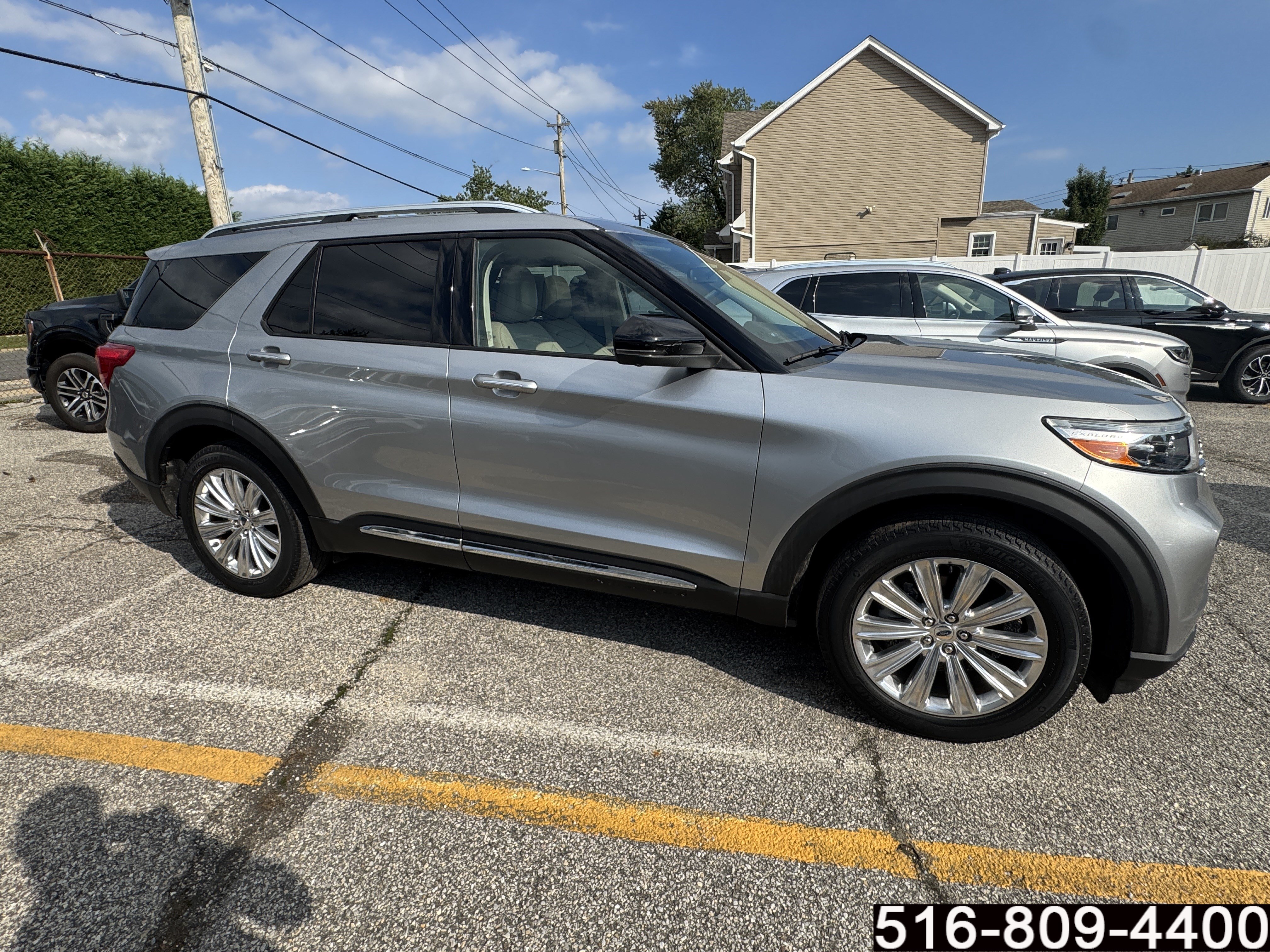 Used 2020 Ford Explorer Limited AWD/4WD image 4