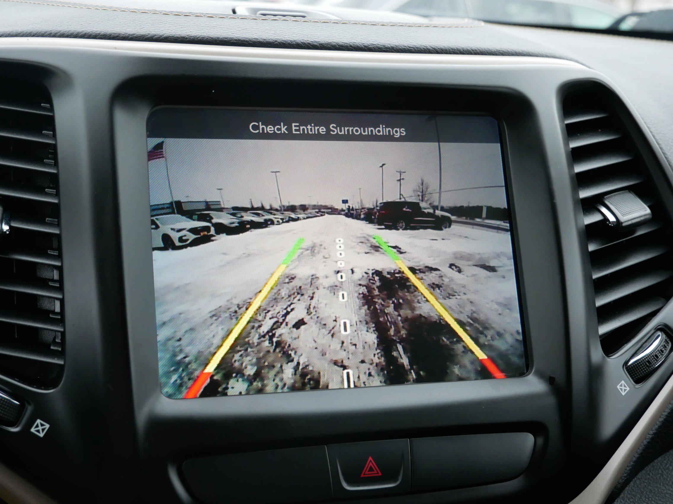 Used 2017 Jeep Cherokee Latitude image 27