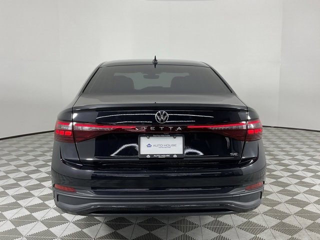 Used 2025 Volkswagen Jetta SE image 6