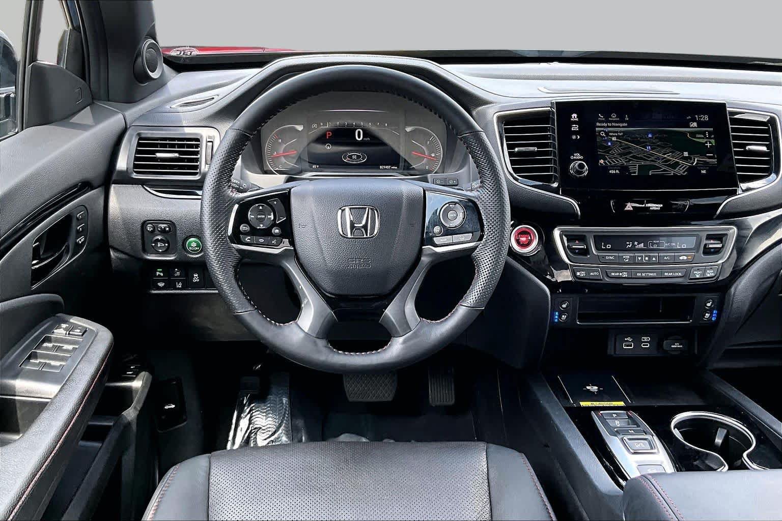 Used 2024 Honda Passport Black Edition image 6