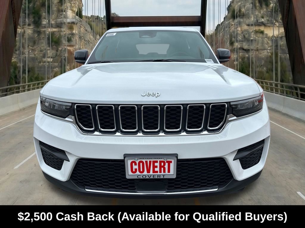 New 2026 Jeep Grand Cherokee Laredo RWD image 2