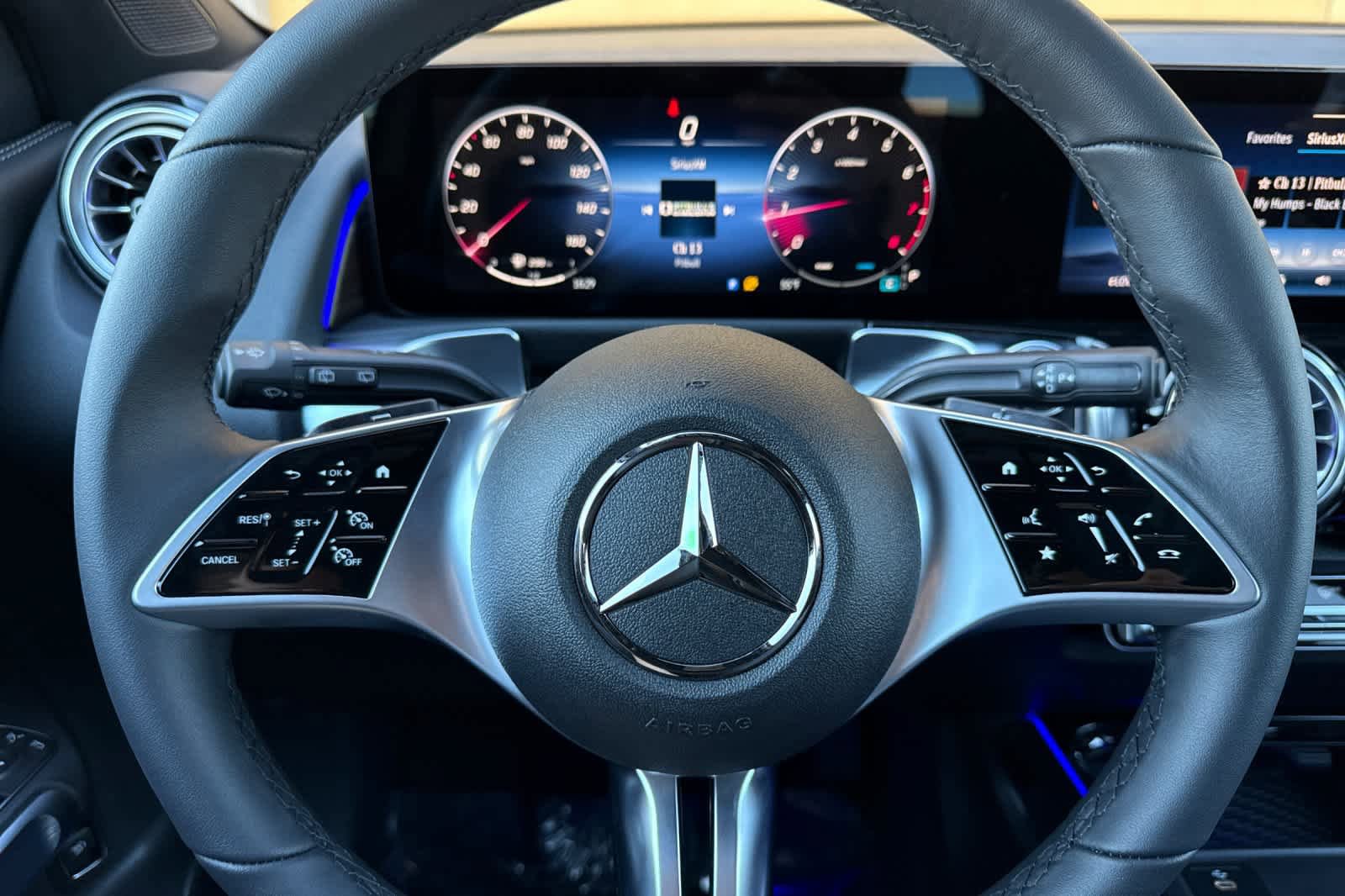New 2026 Mercedes-Benz GLB 250 image 22