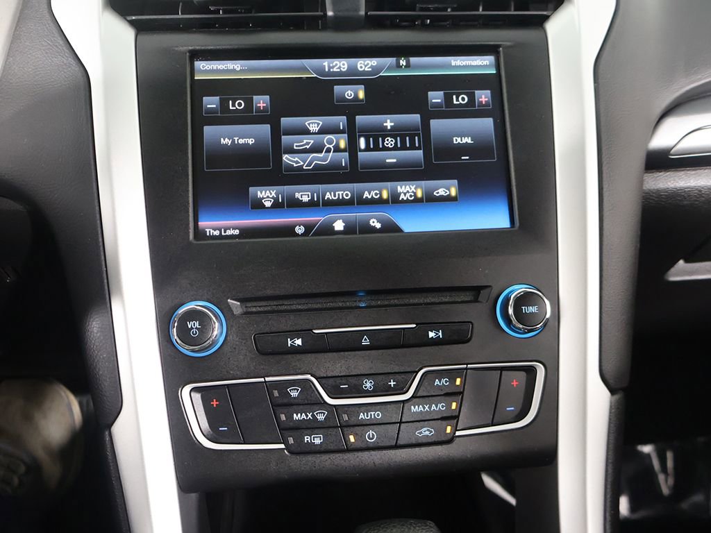 Used 2016 Ford Fusion SE FWD image 34