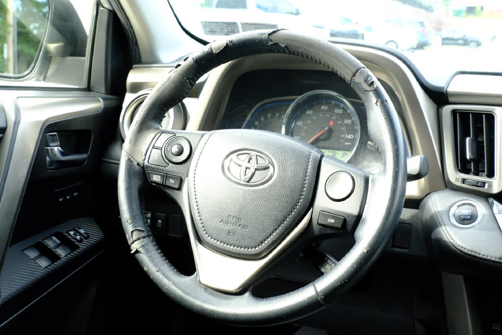 Used 2013 Toyota RAV4 Limited AWD/4WD image 17