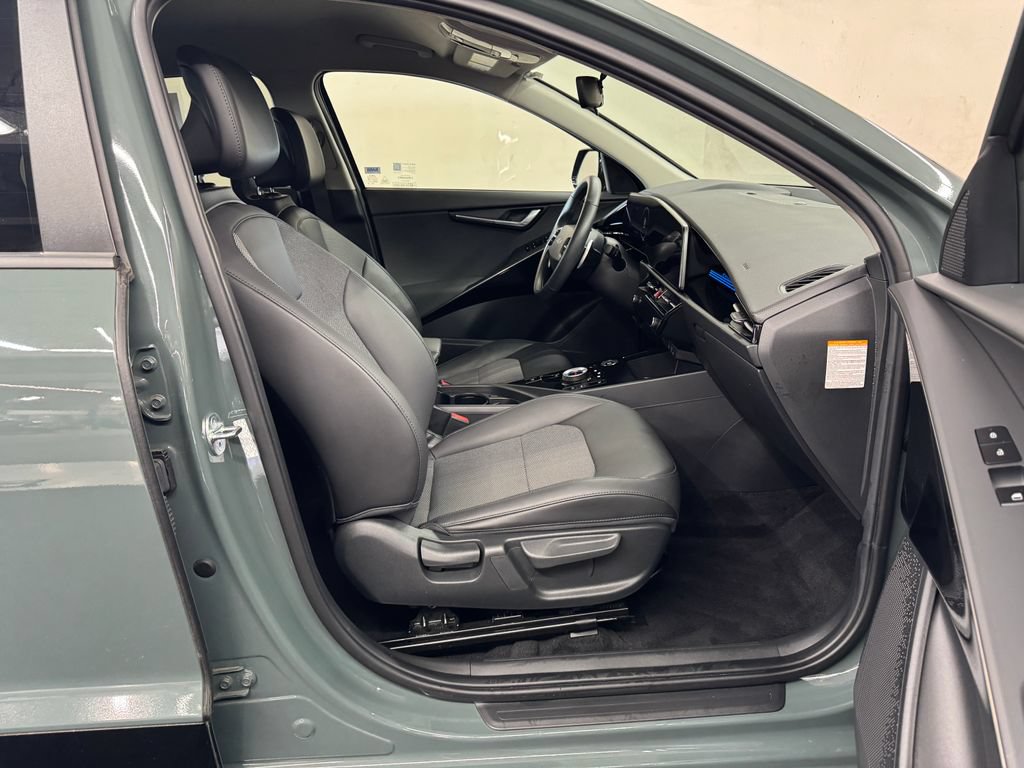 Used 2023 Kia Niro Wind w/ Wind Preserve Package FWD image 29