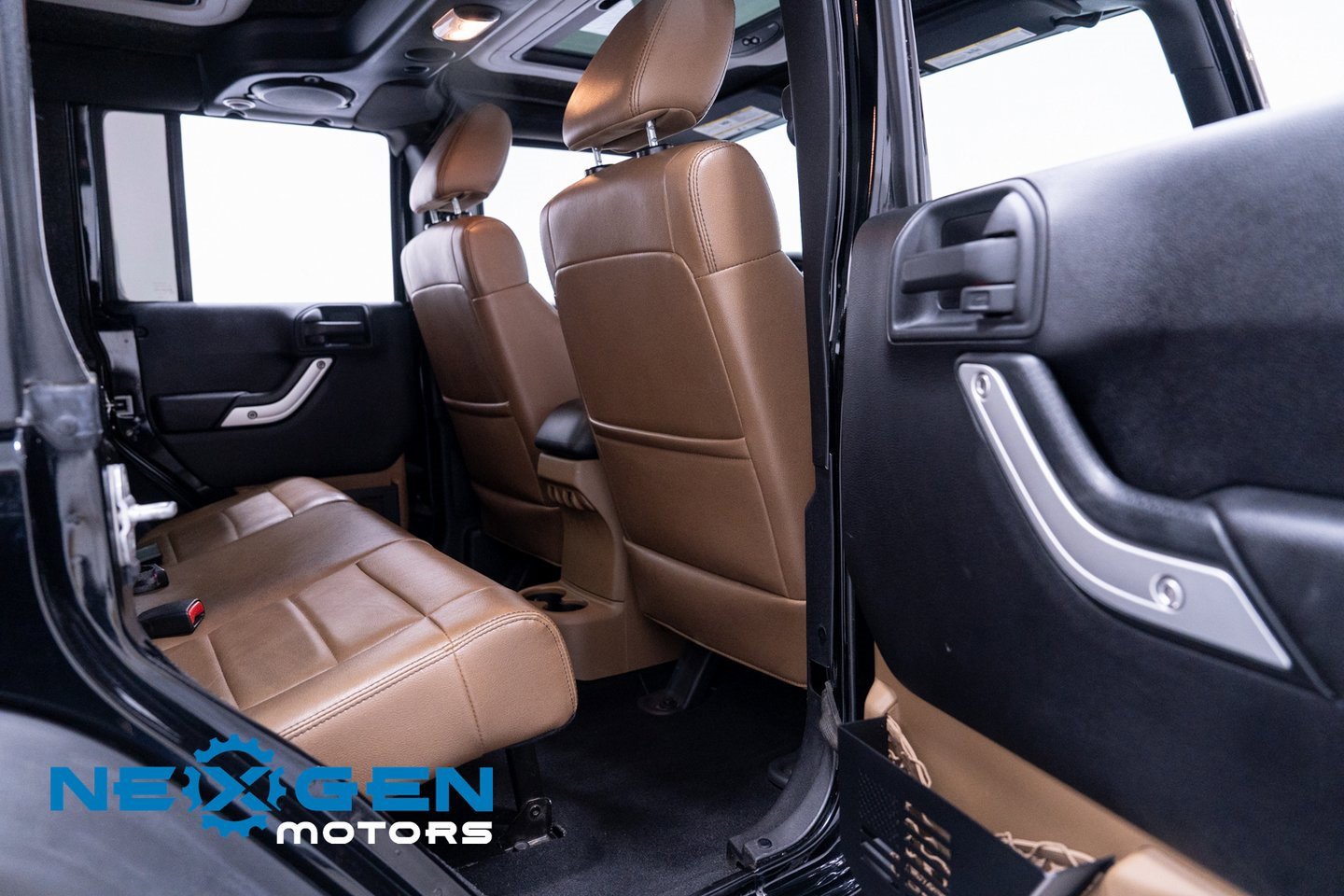 Used 2011 Jeep Wrangler Unlimited Rubicon image 51