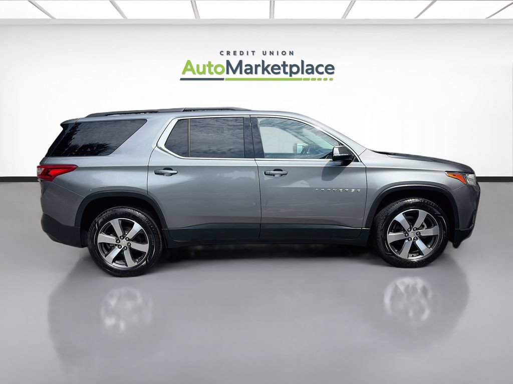 Used 2019 Chevrolet Traverse LT w/ LT Premium Package FWD image 8