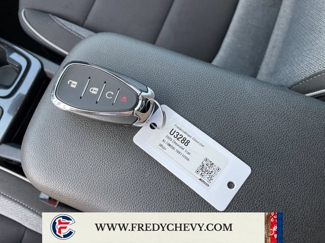 Used 2025 Chevrolet TrailBlazer LT AWD/4WD image 27