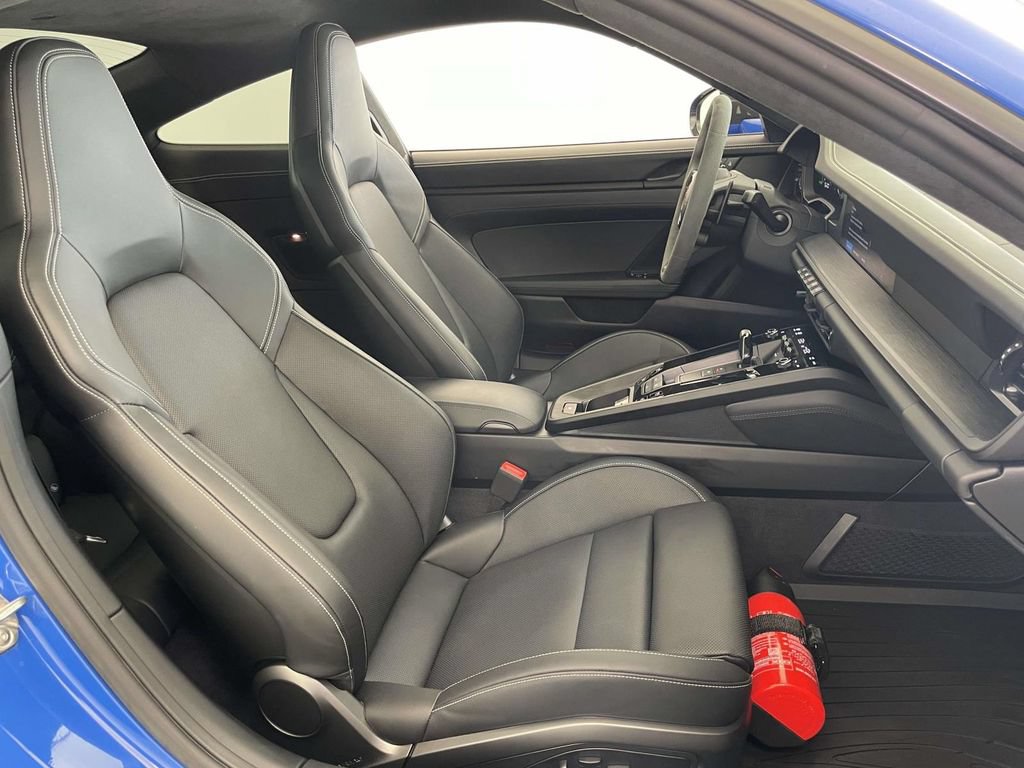 Used 2026 Porsche 911 Carrera GTS RWD image 21