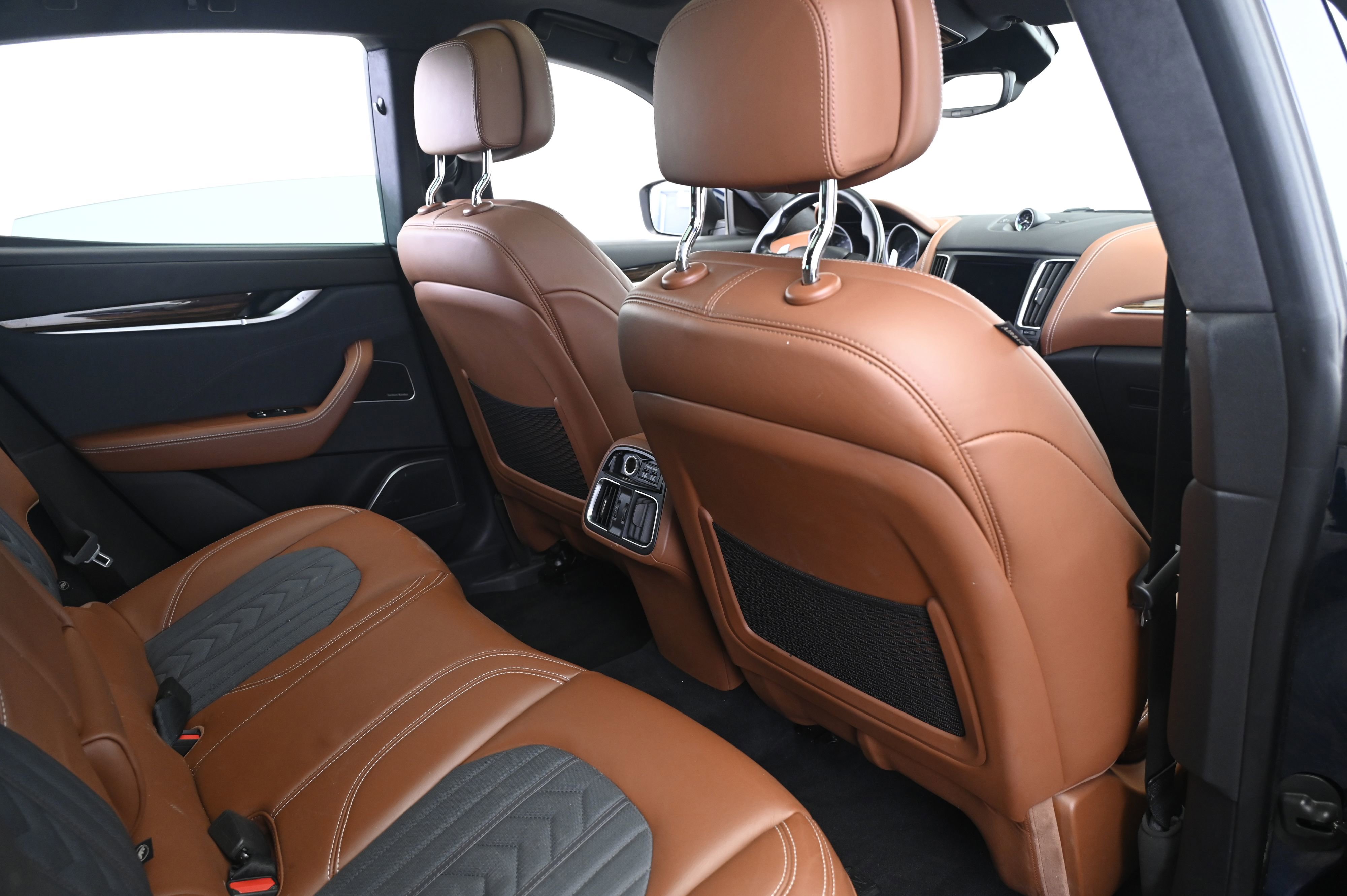 Used 2020 Maserati Levante S GranLusso AWD/4WD image 17