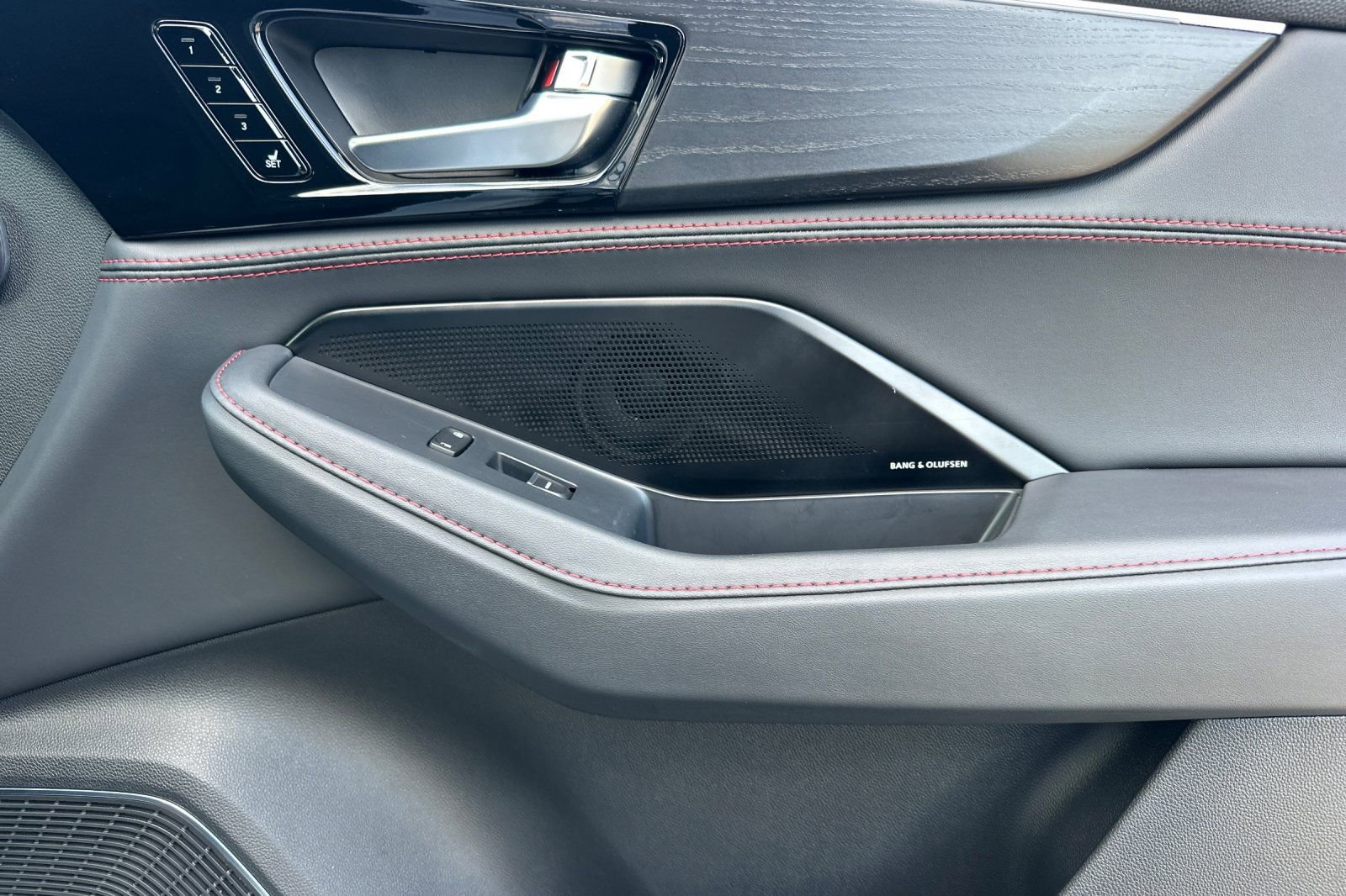 Used 2025 Acura MDX Type S image 22