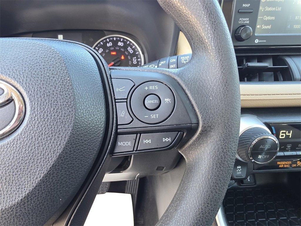 Certified 2022 Toyota RAV4 XLE w/ Convenience Package image 31